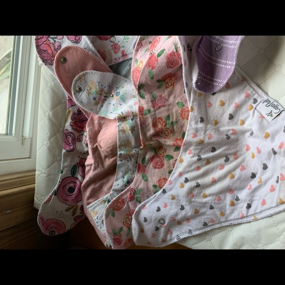 Copper Pearl bandana bib - Picture 2 of 4